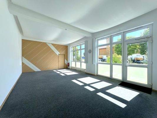 Besprechungs- und Schulungszimmer mit Nebenraum und eigenem Eingang