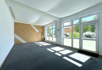 Besprechungs- und Schulungszimmer mit Nebenraum und eigenem Eingang