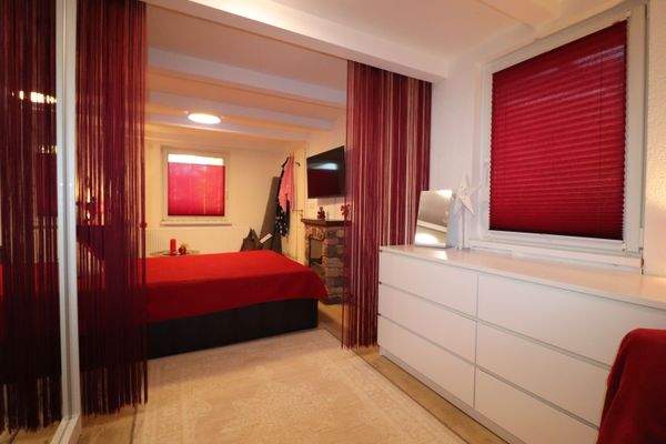 Schalfzimmer EG 2.JPG