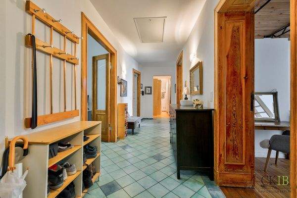 der zentrale Altbauflur