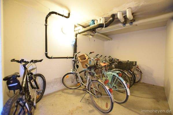 1 von 2 gemeinschaftlichen Fahrradabstellräumen