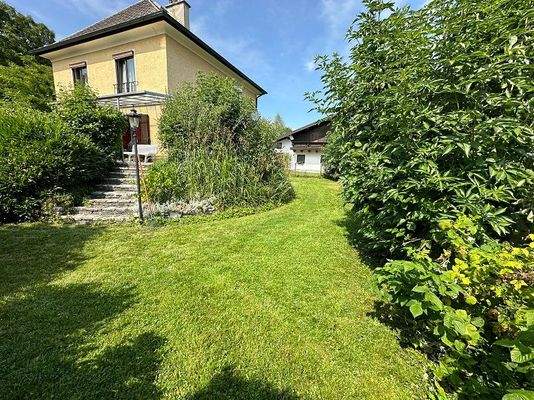 eigener großer Garten