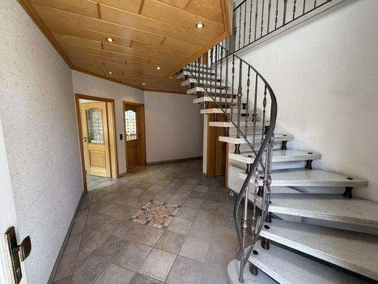 Diele mit Aufgang