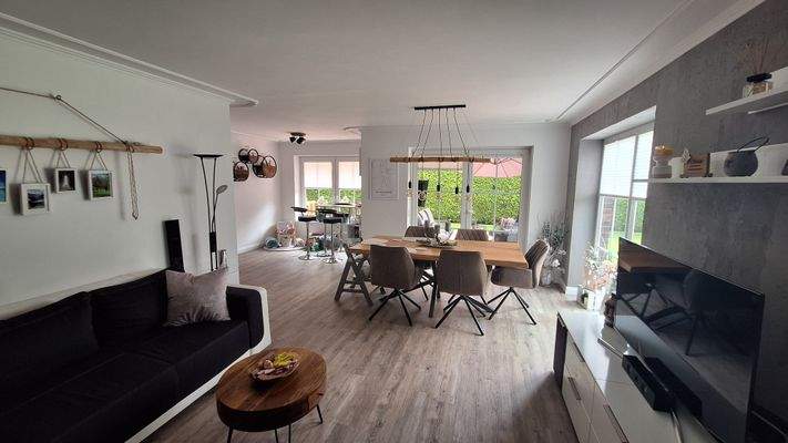 EG - Wohn- und Esszimmer 123348.jpg