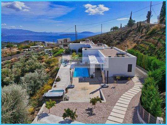 7ab8df90d84b42c5b7fc6ec61995374f-original