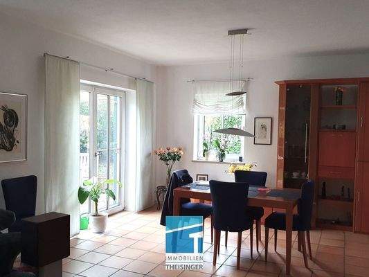 Essbereich mit Ausgang auf die Terrasse