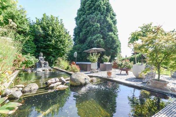 Biotop (Rückbau Pool möglich)