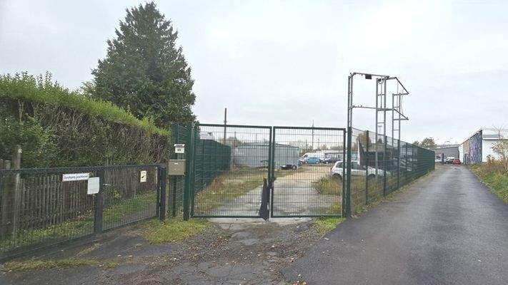 Eingezäuntes Grundstück