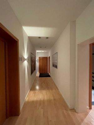 Flur Büro/Praxis 1. OG