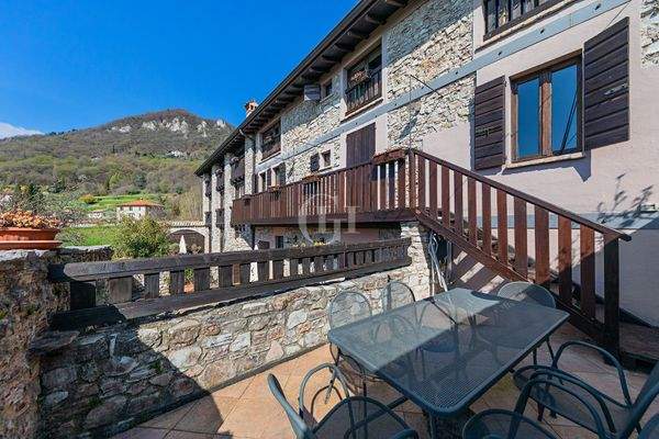 Terrazzo appartamento 3