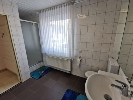 Badezimmer im Obergeschoss