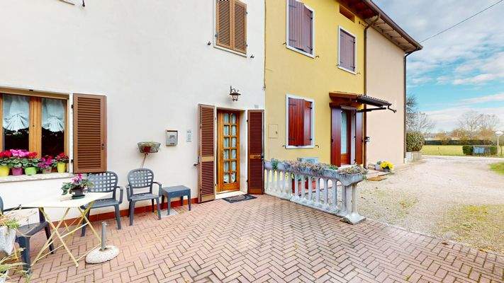 TR-074-9-Proprieta-su-2-livelli-a-Monzambano-11282