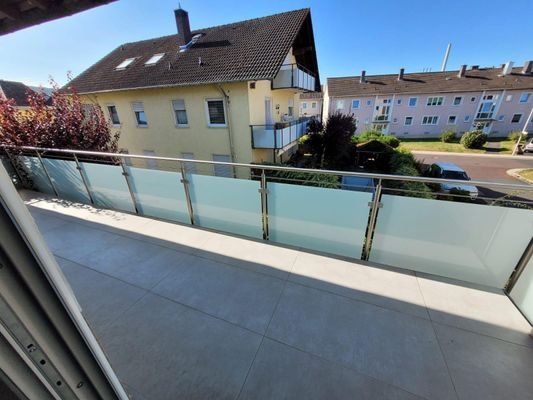 Überdachter Balkon,Zugang zu Wohn- u. Schlafzimmer