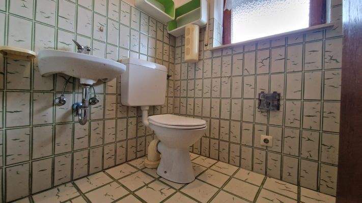 ...und das Gäste WC,...