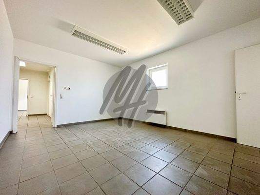 INFOS UNTER: 06171-586000