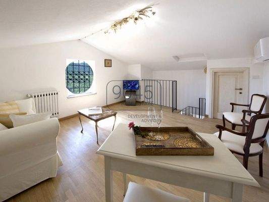 G12 Hektar grosser Landsitz mit Panoramaausblick, Pool in Val di Chiana