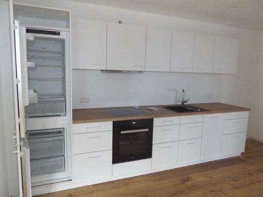 Einbauküche mit Miele Einbaugeräten 