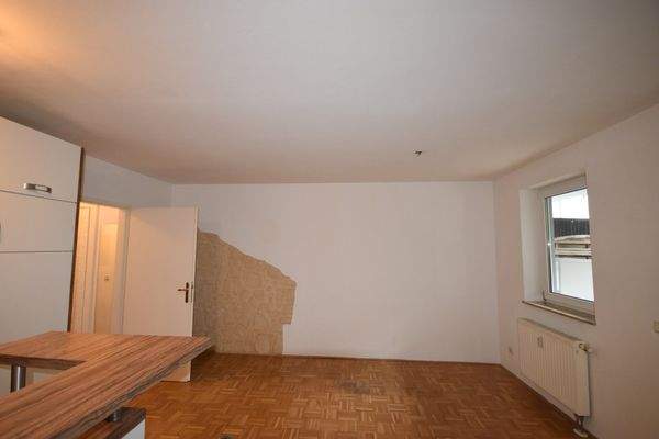 Wohn-Ess-Kochbereich - Charmante 2 Zimmer Gartenwohnung mit TG-Stellplatz Miete Schallmoos Salzburg