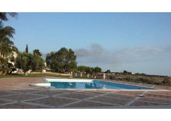 Garten mit Poolbereioch