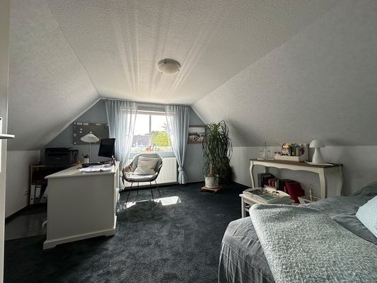 WHG 2 / DG Arbeitszimmer