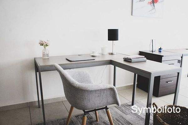 Betriebsgebäude Symbolfoto Büro.jpg