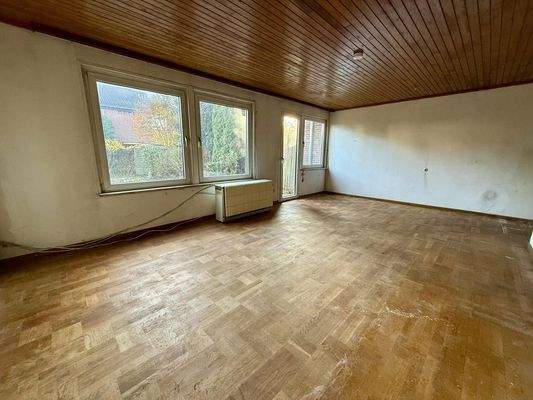 Wohn-/ Eßzimmer mit Parkett