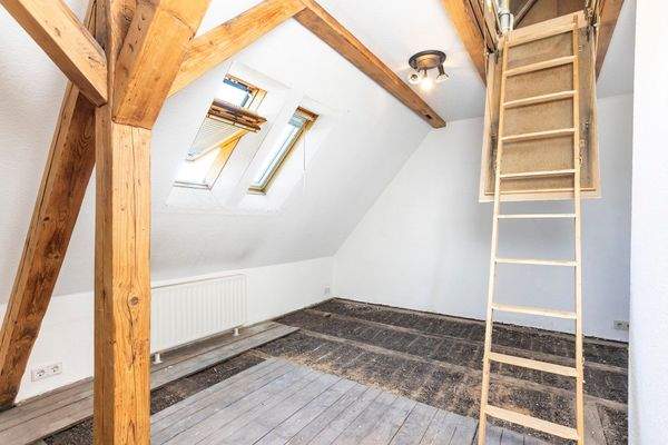 Ausbaufähiges Zimmer DG