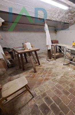 Gewölbekeller mit Werkstatt_La