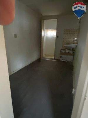 37. Geschäft Nebenraum