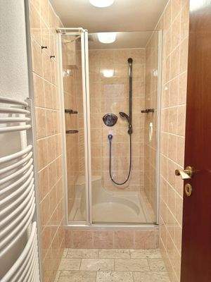 Dusche im Untergeschoss