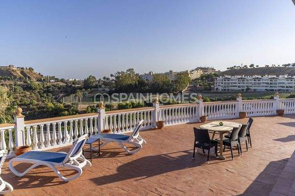 Stylish House with Pool in Montealto Benalmadena