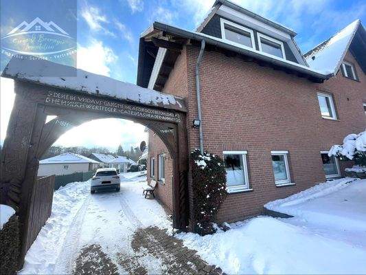 Zufahrttor zur Garage