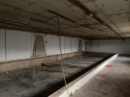 Hühneraufzuchthallen