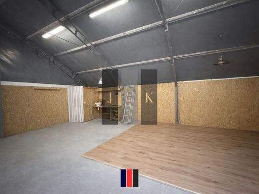 Halle Innenansicht 2