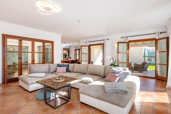 Gemütlicher Wohn-Essbereich