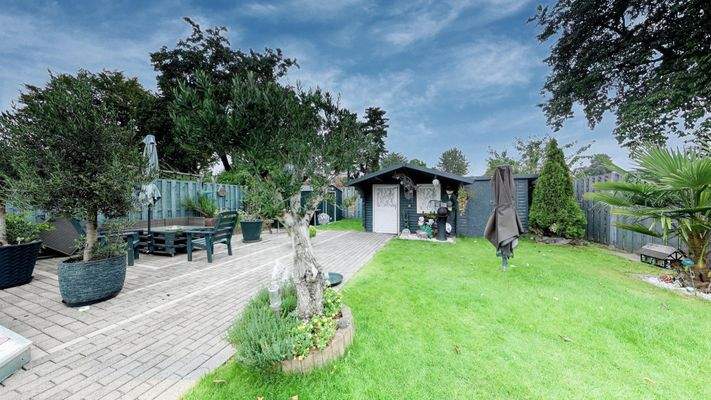 Garten + Gartenhütte