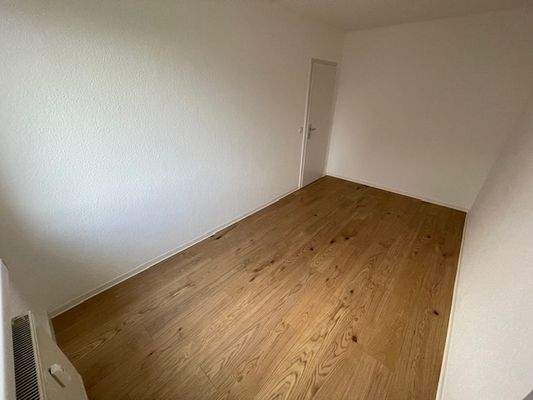 Zimmer gerade hinten