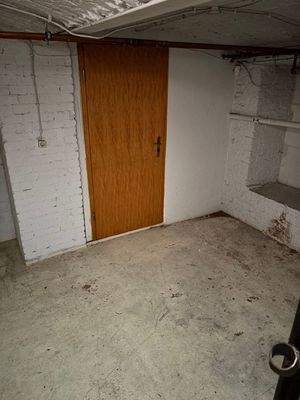 Keller unter Verkaufsraum 3