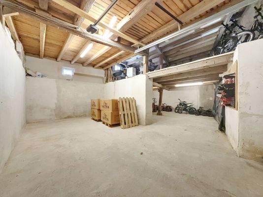 Scheune & Nutzfläche