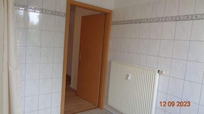 Bad Blick in den Flur.JPG