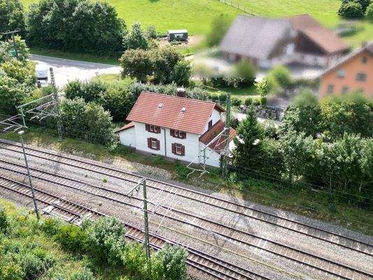 Gebäudeansicht - Drohne