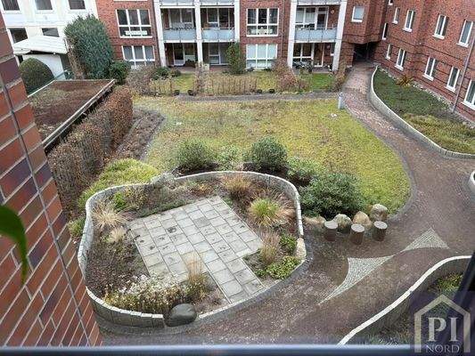 Blick in den schön angelegten Innenhof