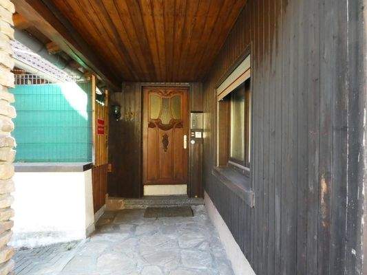 Überdachter Hauseingang