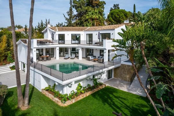 Photo: Villa in Estepona