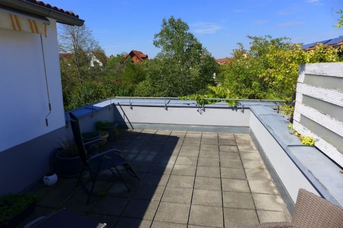 TerraSELECT: MUC-Südost - Unterbiberg | schicke Doppelhaushälfte | super Dachterrasse | ruhig & sonnig | 2 TG-Stellplätze | Nähe City-Linien S7/U5/S3