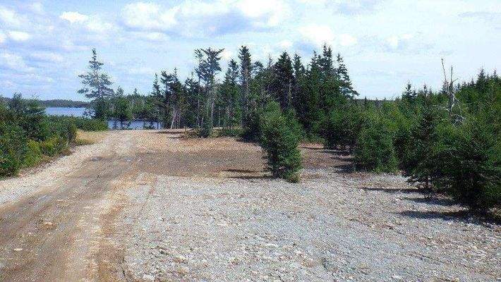 Zufahrt in das Grundstück