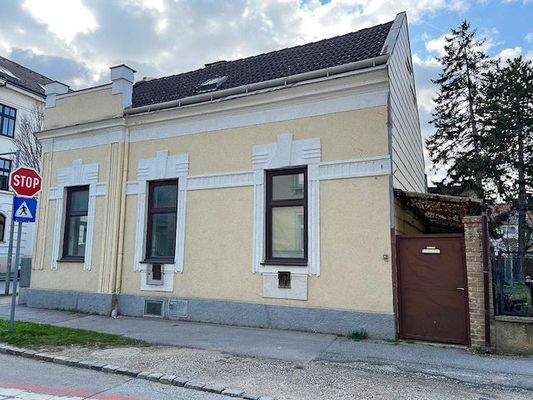 Straßenseitige ansicht.jpg