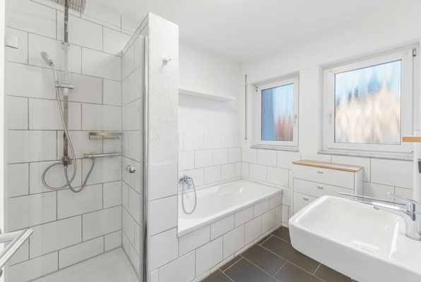 Badezimmer - Wohnung OG