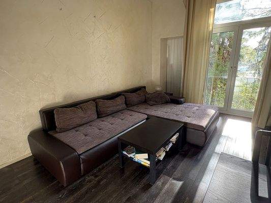 Wohnzimmer mit frz. Balkon