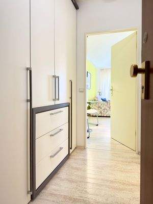 Flur mit Einbauschrank